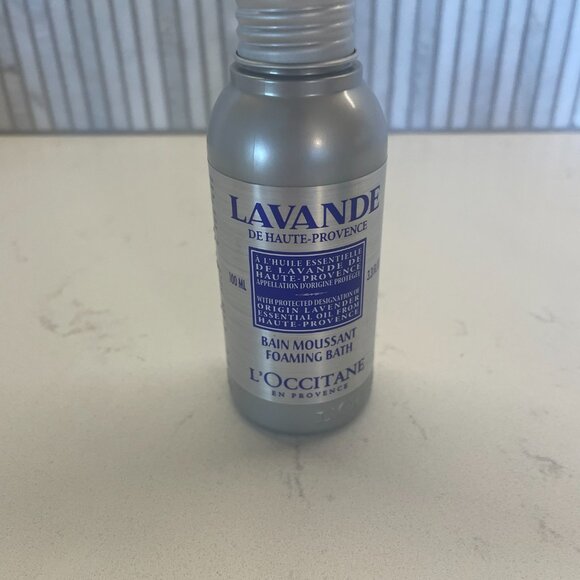 L'Occitane Yellow Holiday Gift Set with Travel Size‎ Toiletries, NWT - Picture 5 of 10